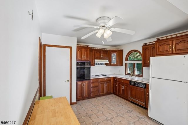 4 Nautical Ter, Jefferson Twp., NJ 07849