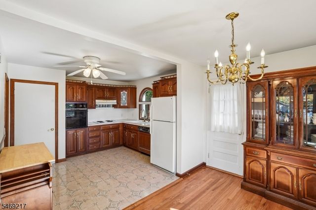 4 Nautical Ter, Jefferson Twp., NJ 07849