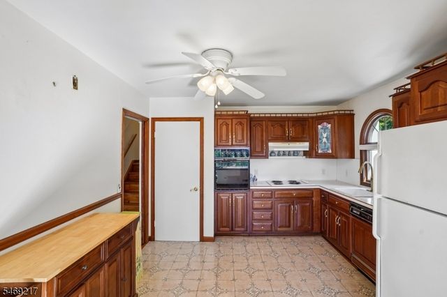 4 Nautical Ter, Jefferson Twp., NJ 07849
