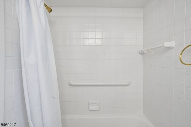 4 Nautical Ter, Jefferson Twp., NJ 07849