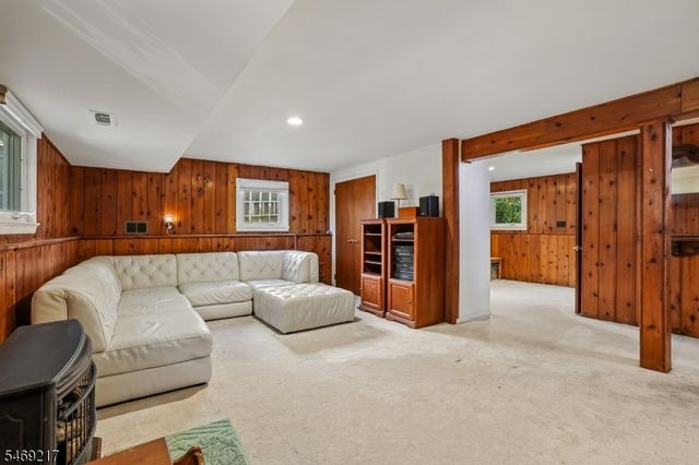 4 Nautical Ter, Jefferson Twp., NJ 07849
