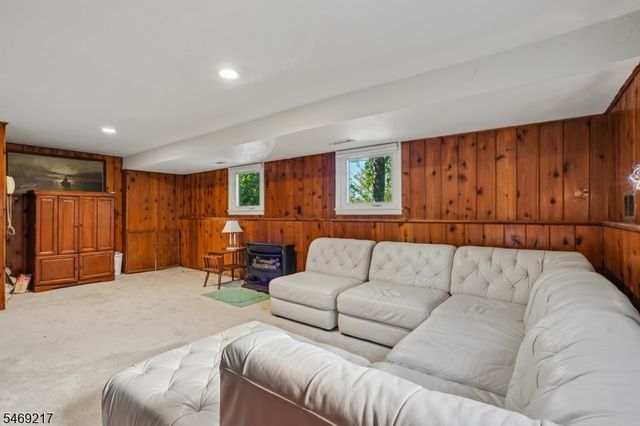 4 Nautical Ter, Jefferson Twp., NJ 07849