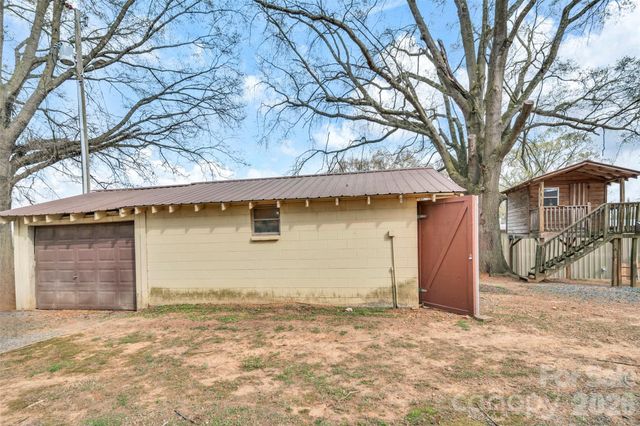 1524 Old Lawyers Road, Marshville, NC 28103