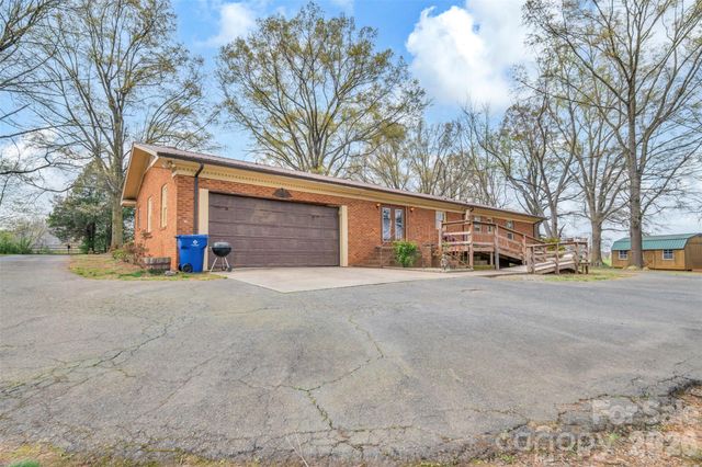 1524 Old Lawyers Road, Marshville, NC 28103