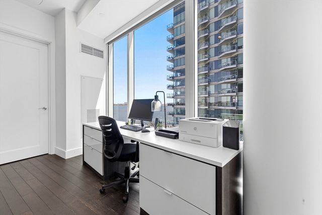 22 Liberty 6G, Boston, MA 02210