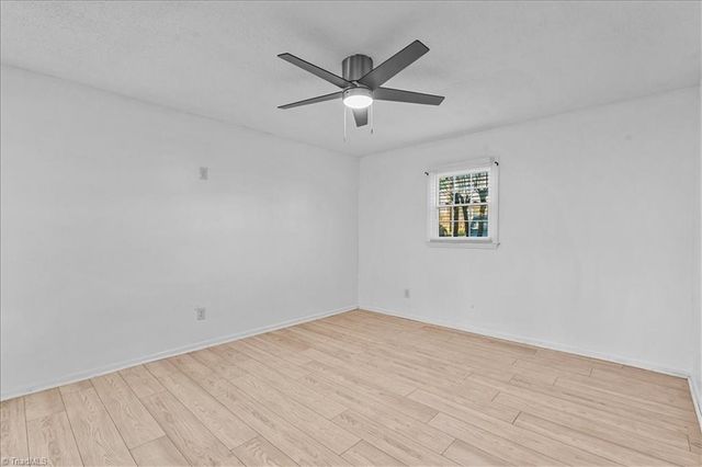 204 Northpoint Avenue C, High Point, NC 27262