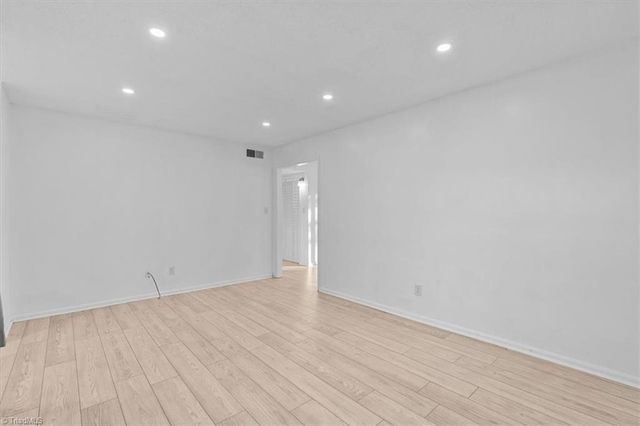 204 Northpoint Avenue C, High Point, NC 27262