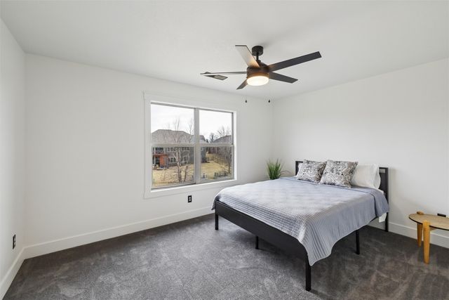 15204 Northview Drive, Urbandale, IA 50323