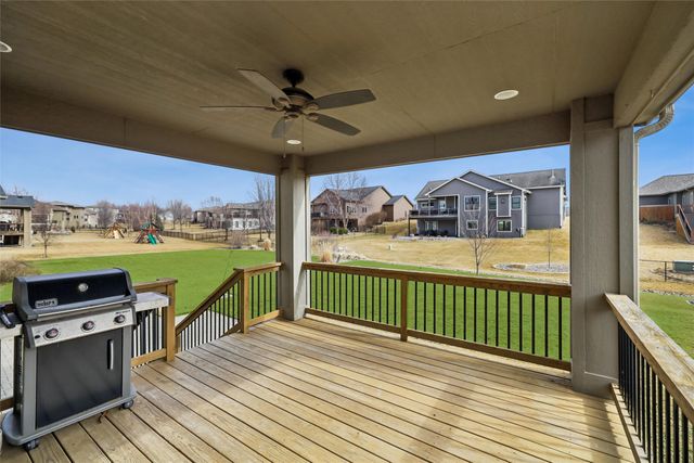 15204 Northview Drive, Urbandale, IA 50323