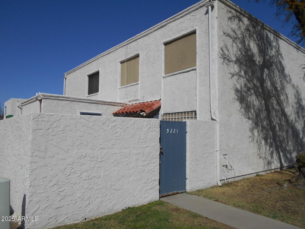 5221 N 42ND Lane, Phoenix, AZ 85019 — photo 2
