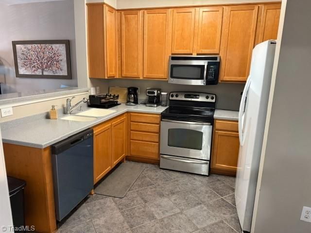 7108 W Friendly Avenue 311, Greensboro, NC 27410