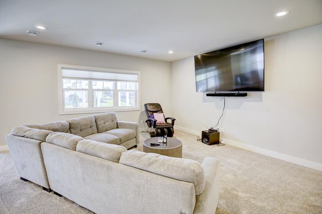 802 Ronald Overlook, Waunakee, WI 53597