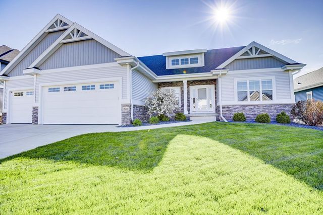 802 Ronald Overlook, Waunakee, WI 53597