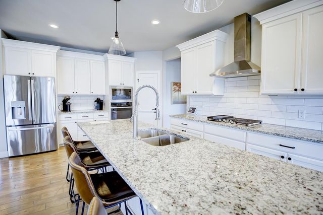 802 Ronald Overlook, Waunakee, WI 53597