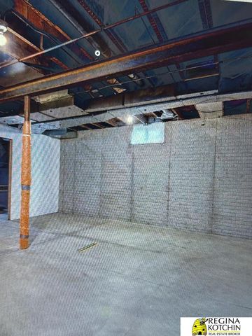 3716 Lincoln Boulevard, Omaha, NE 68131