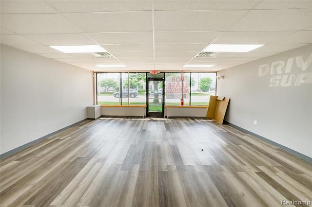 14024 Eureka Road, Southgate, MI 48195
