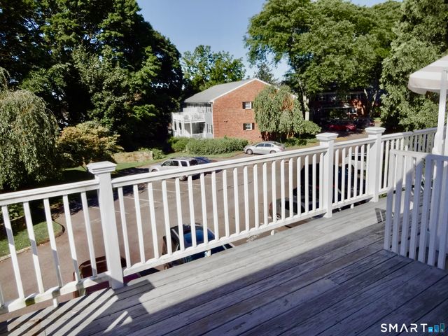 245 Unquowa Road APT 102, Fairfield, CT 06824