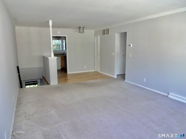 245 Unquowa Road APT 102, Fairfield, CT 06824