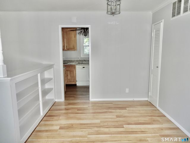 245 Unquowa Road APT 102, Fairfield, CT 06824