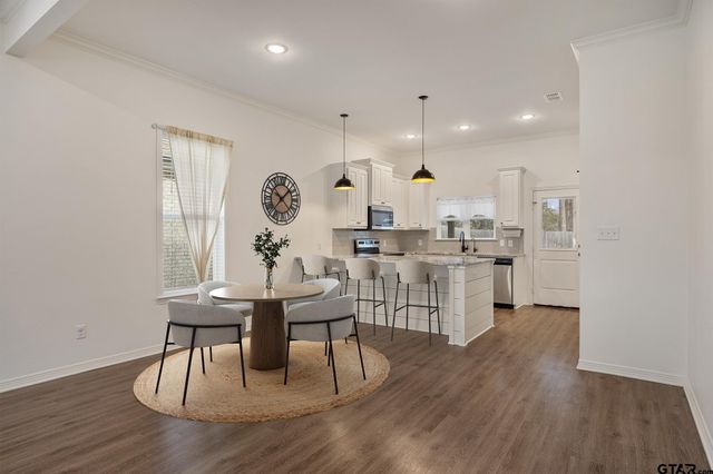 1672 Alamo Crossing, Tyler, TX 75701