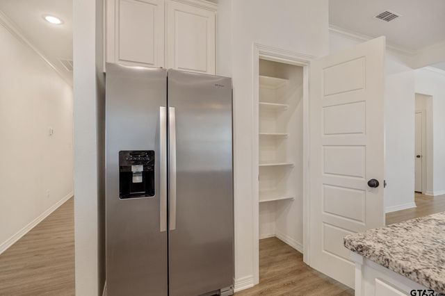 1672 Alamo Crossing, Tyler, TX 75701