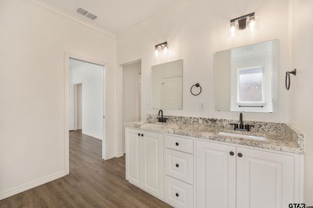 1672 Alamo Crossing, Tyler, TX 75701