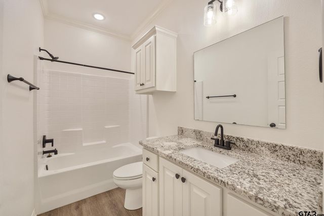 1672 Alamo Crossing, Tyler, TX 75701