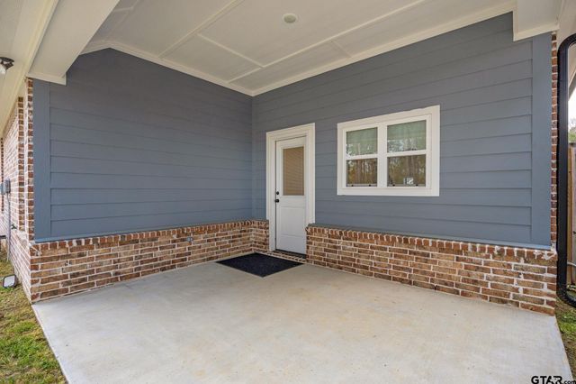 1672 Alamo Crossing, Tyler, TX 75701