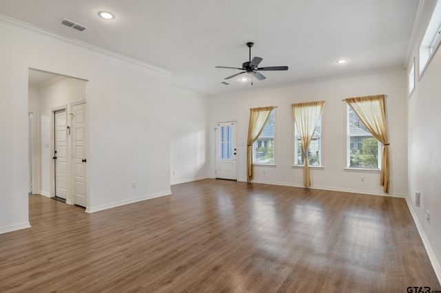 1672 Alamo Crossing, Tyler, TX 75701