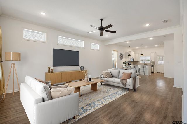 1672 Alamo Crossing, Tyler, TX 75701