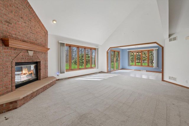1511 Prairie LANE, Hubertus, WI 53033