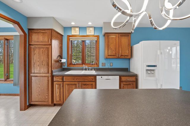 1511 Prairie LANE, Hubertus, WI 53033