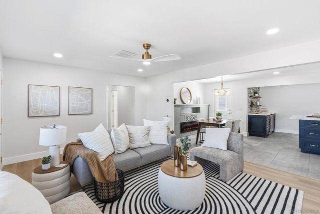 9632 Cambury Dr., Santee, CA 92071