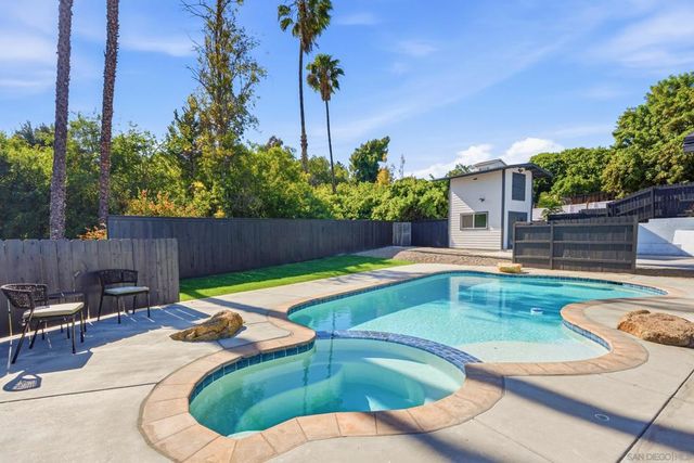 9632 Cambury Dr., Santee, CA 92071