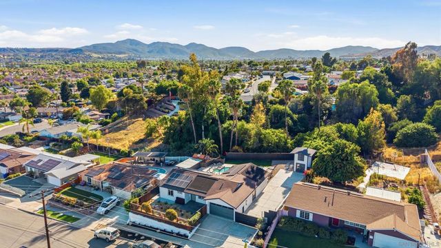 9632 Cambury Dr., Santee, CA 92071