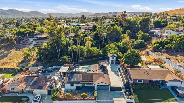 9632 Cambury Dr., Santee, CA 92071