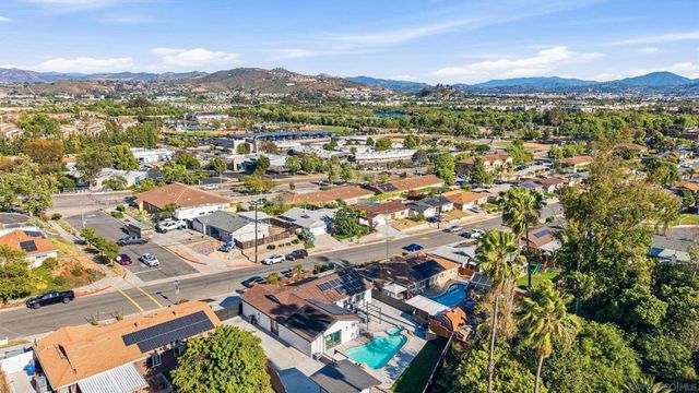 9632 Cambury Dr., Santee, CA 92071