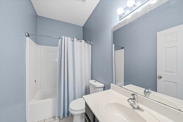 12055 HIDDEN DR, Arlington, TN 38002
