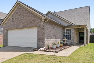 12055 HIDDEN DR, Arlington, TN 38002