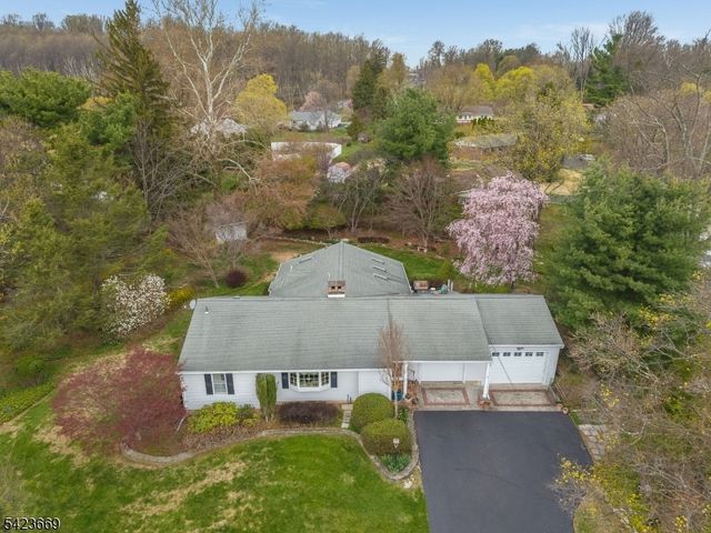 5 Abrams Rd, Holland Twp., NJ 08848
