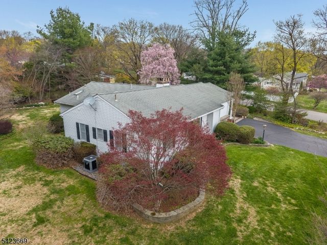 5 Abrams Rd, Holland Twp., NJ 08848