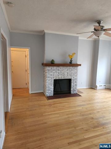 653 New York Avenue, Lyndhurst, NJ 07071