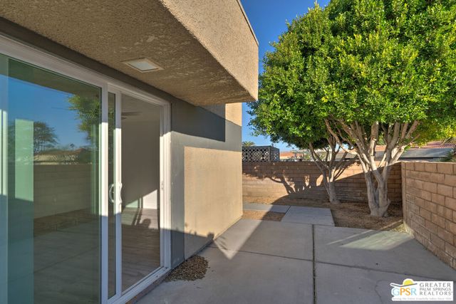 1589 N Sunflower Court, Palm Springs, CA 92262