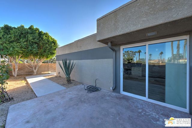 1589 N Sunflower Court, Palm Springs, CA 92262
