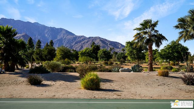 1589 N Sunflower Court, Palm Springs, CA 92262