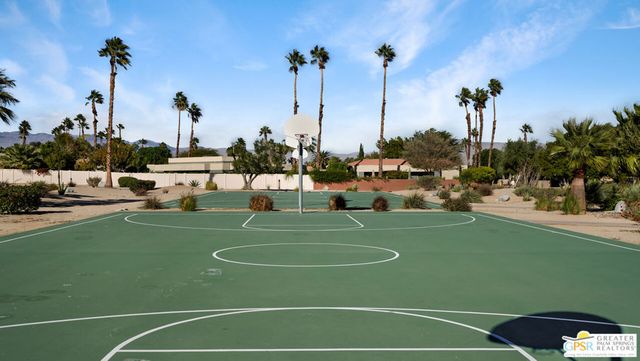 1589 N Sunflower Court, Palm Springs, CA 92262