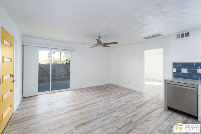 1589 N Sunflower Court, Palm Springs, CA 92262