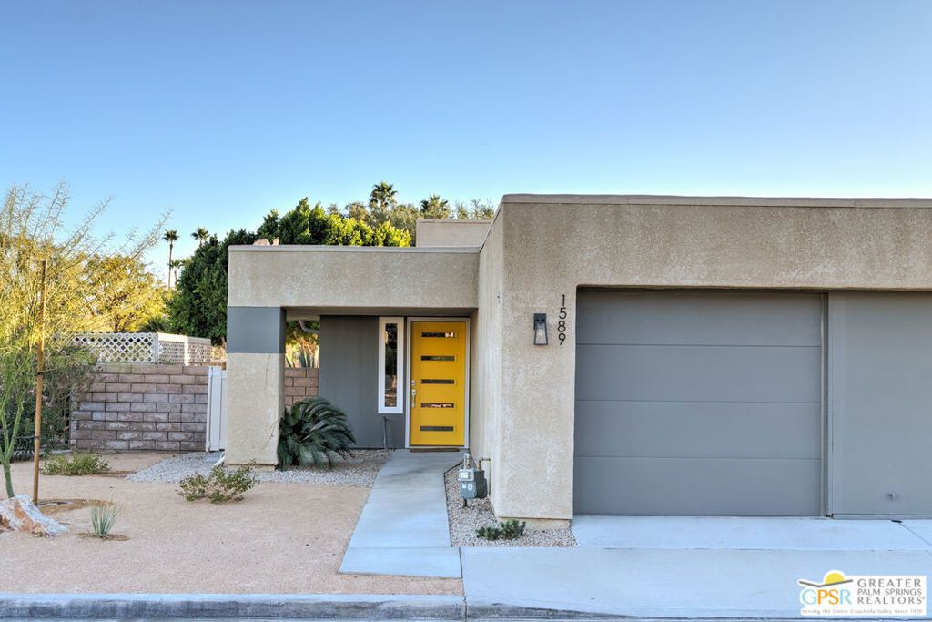 1589 N Sunflower Court, Palm Springs, CA 92262