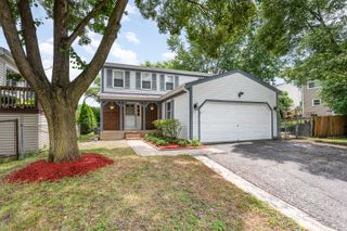 651 Iroquois Trail, Carol Stream, IL 60188