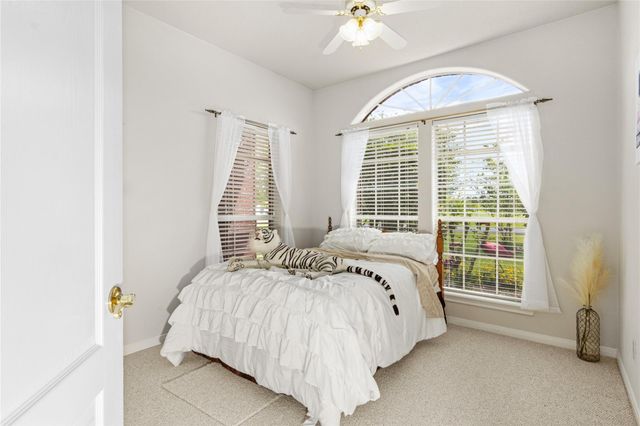 143 Lago Circle Drive N, Santa Fe, TX 77517